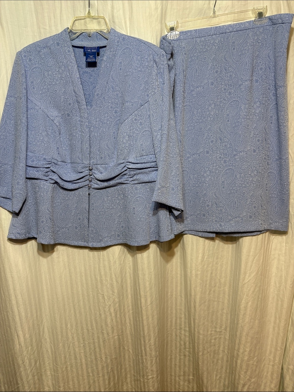 Vintage Signature Collection by Vicki Wayne periwinkle blue Paisley Skirt Suit